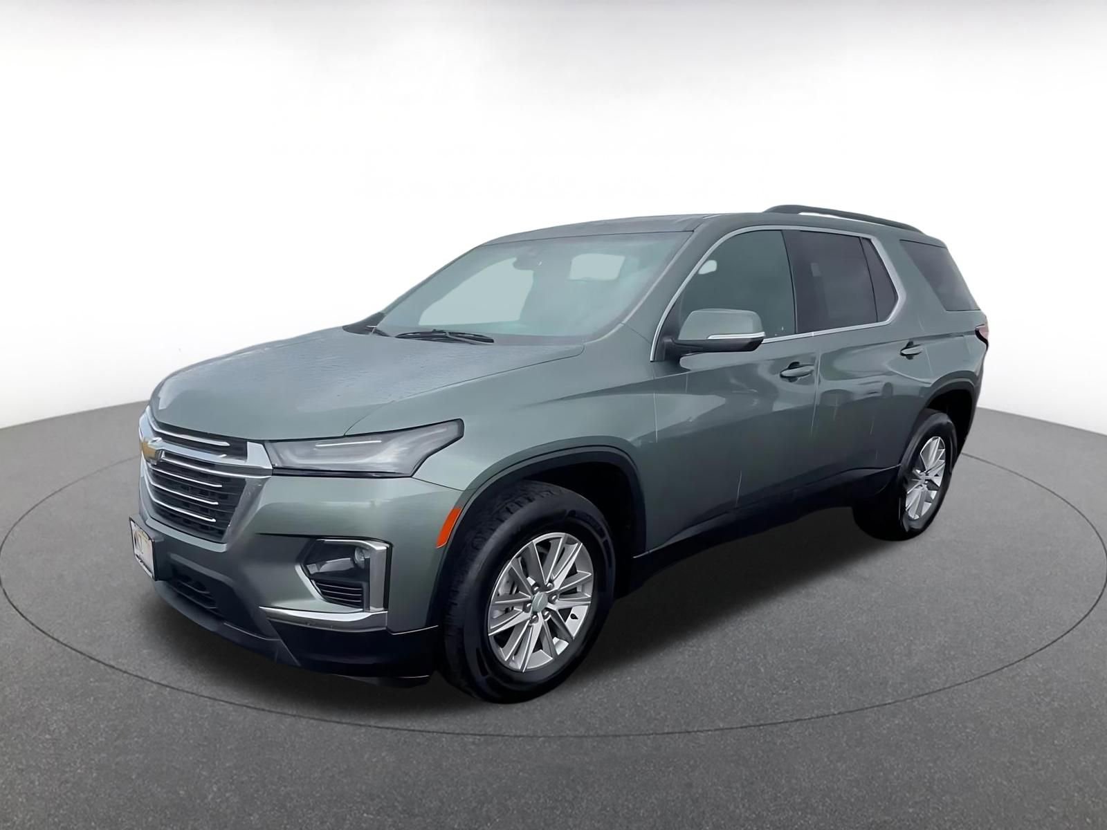 Used 2023 Chevrolet Traverse LT FWD image 8