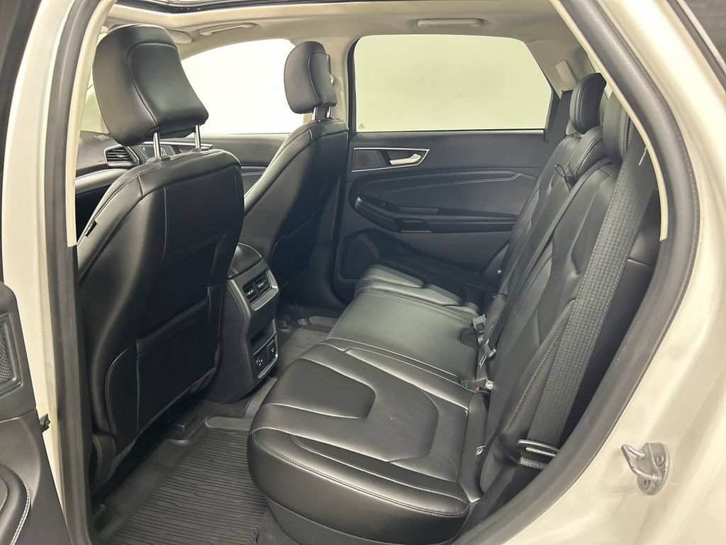 Used 2022 Ford Edge Titanium AWD/4WD image 21