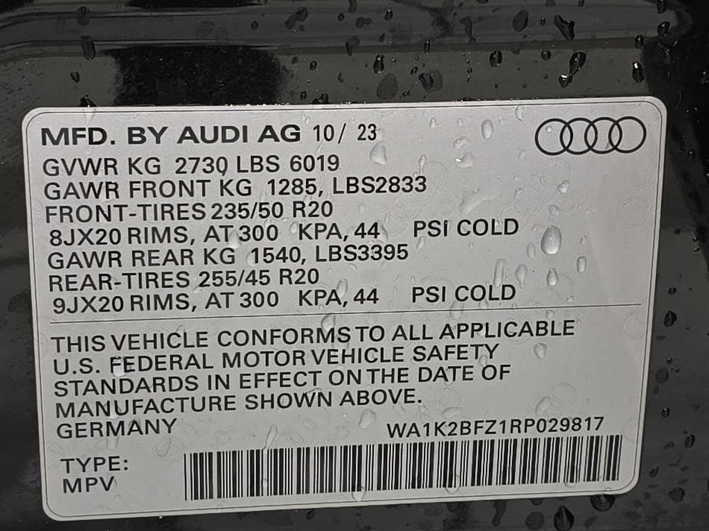 Used 2024 Audi Q4 e-tron Premium w/ Convenience Package image 34