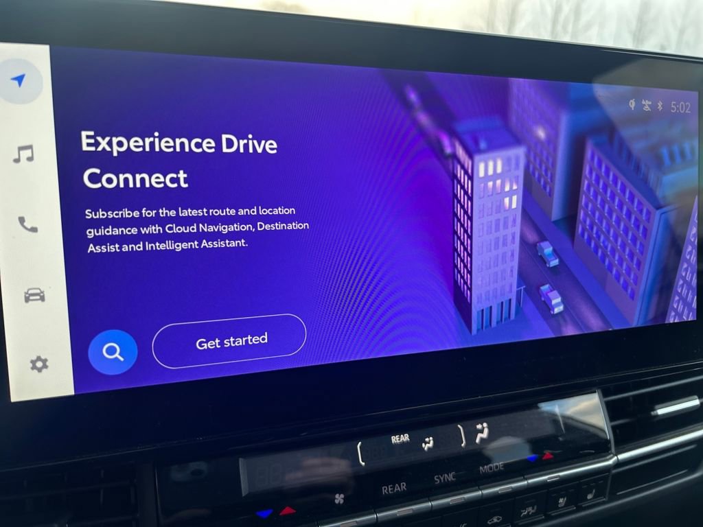 Used 2025 Toyota Sienna Platinum image 13