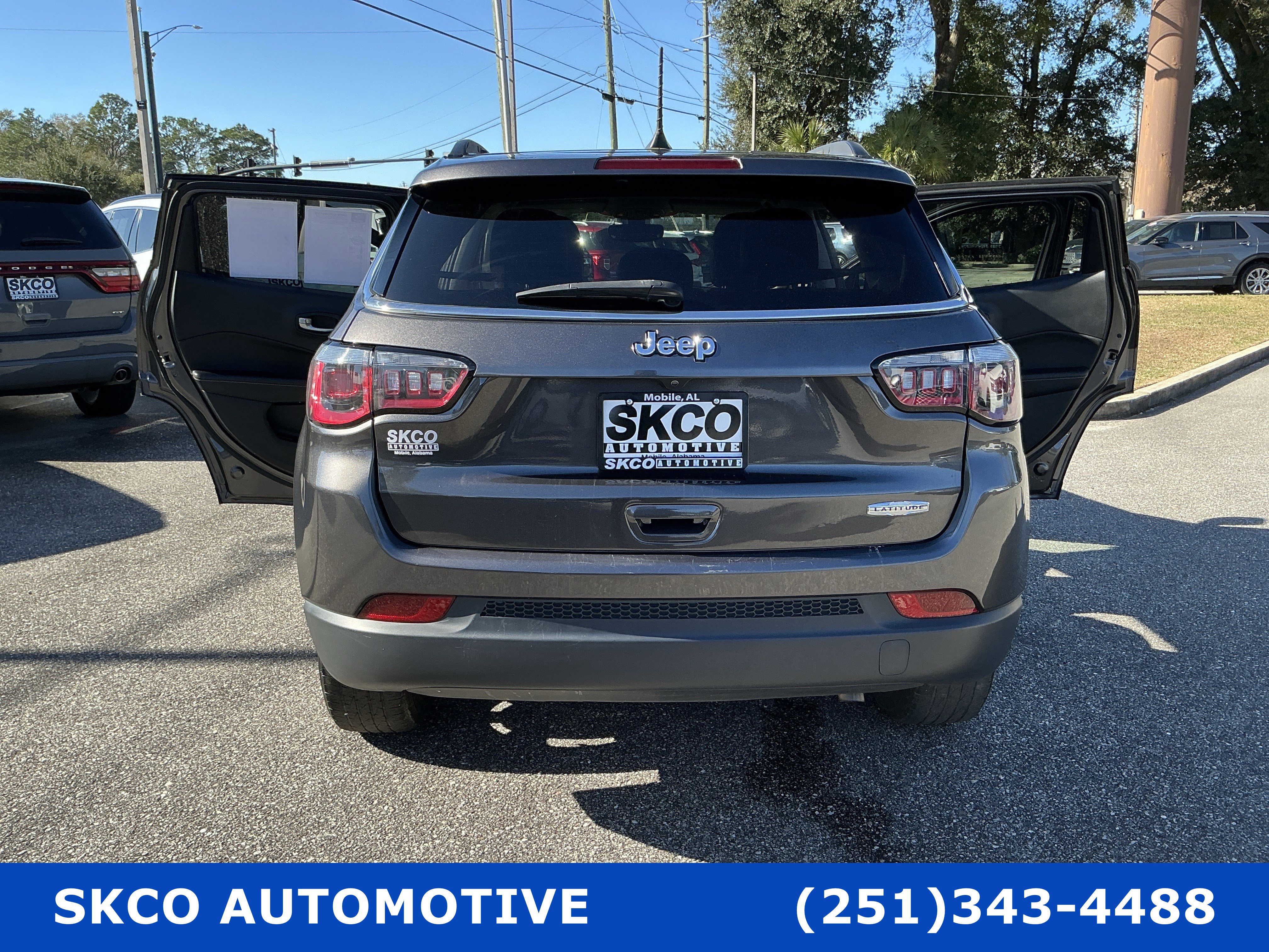 Used 2020 Jeep Compass Latitude image 32