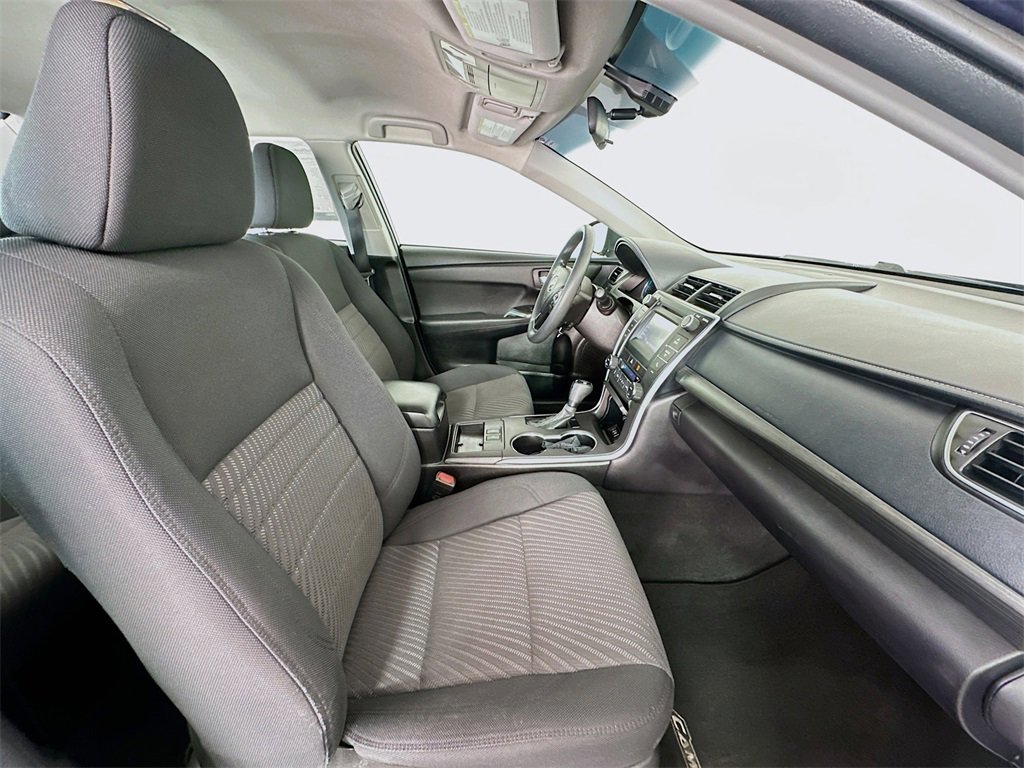 Used 2016 Toyota Camry LE image 25