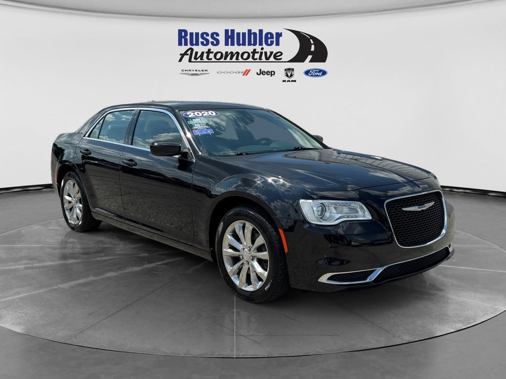 Used 2020 Chrysler 300 Touring L w/ Quick Order Package 22F AWD/4WD image 9