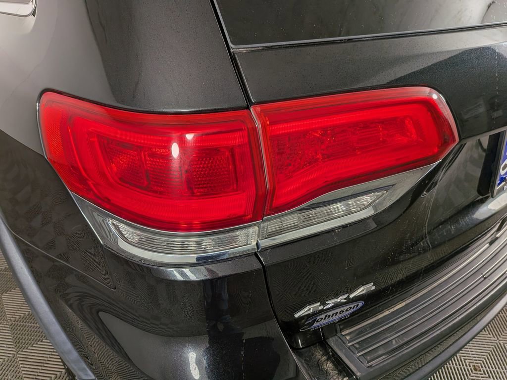 Used 2016 Jeep Grand Cherokee Laredo w/ Quick Order Package 23E image 11