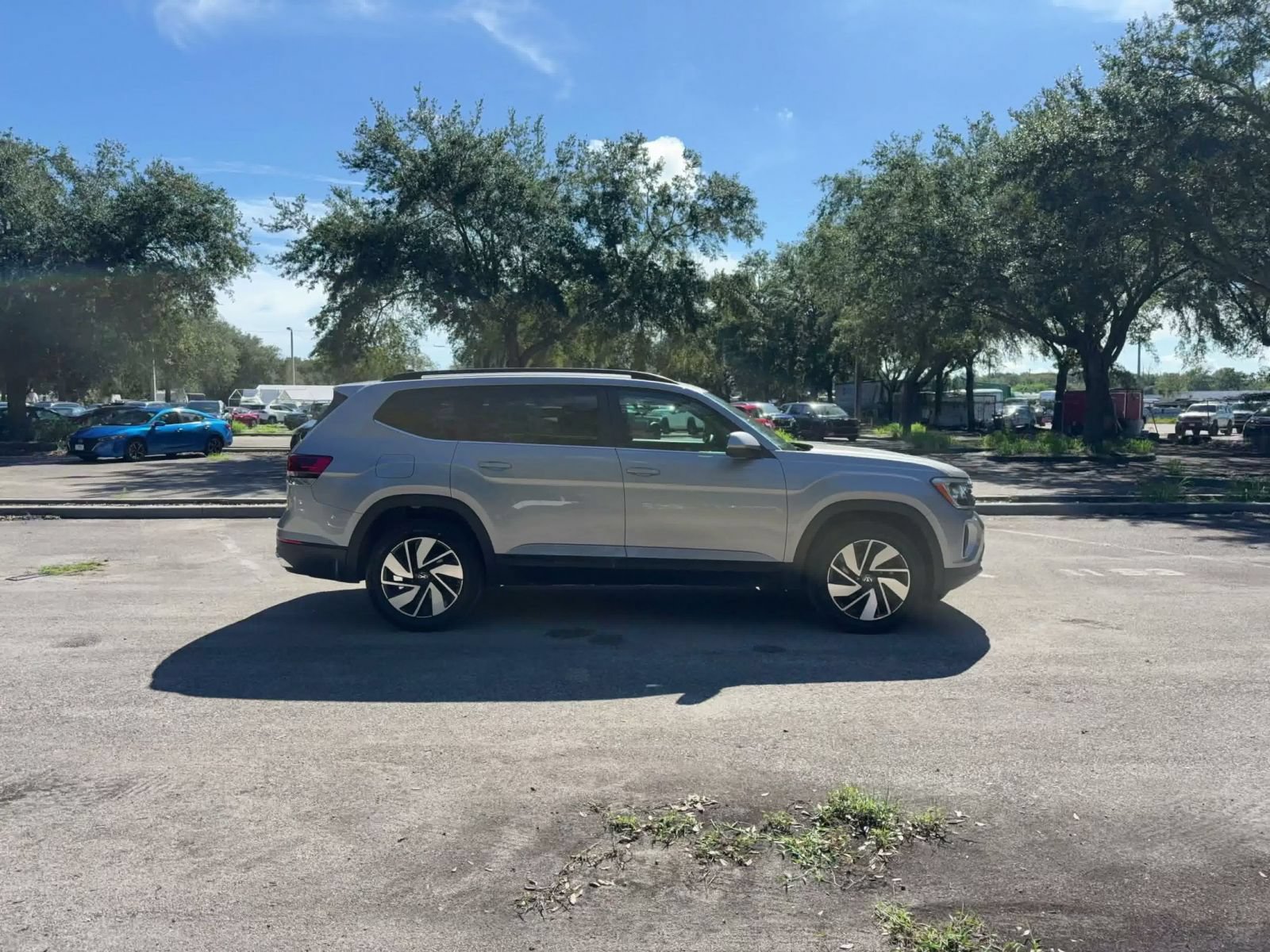 Used 2026 Volkswagen Atlas SE FWD image 15