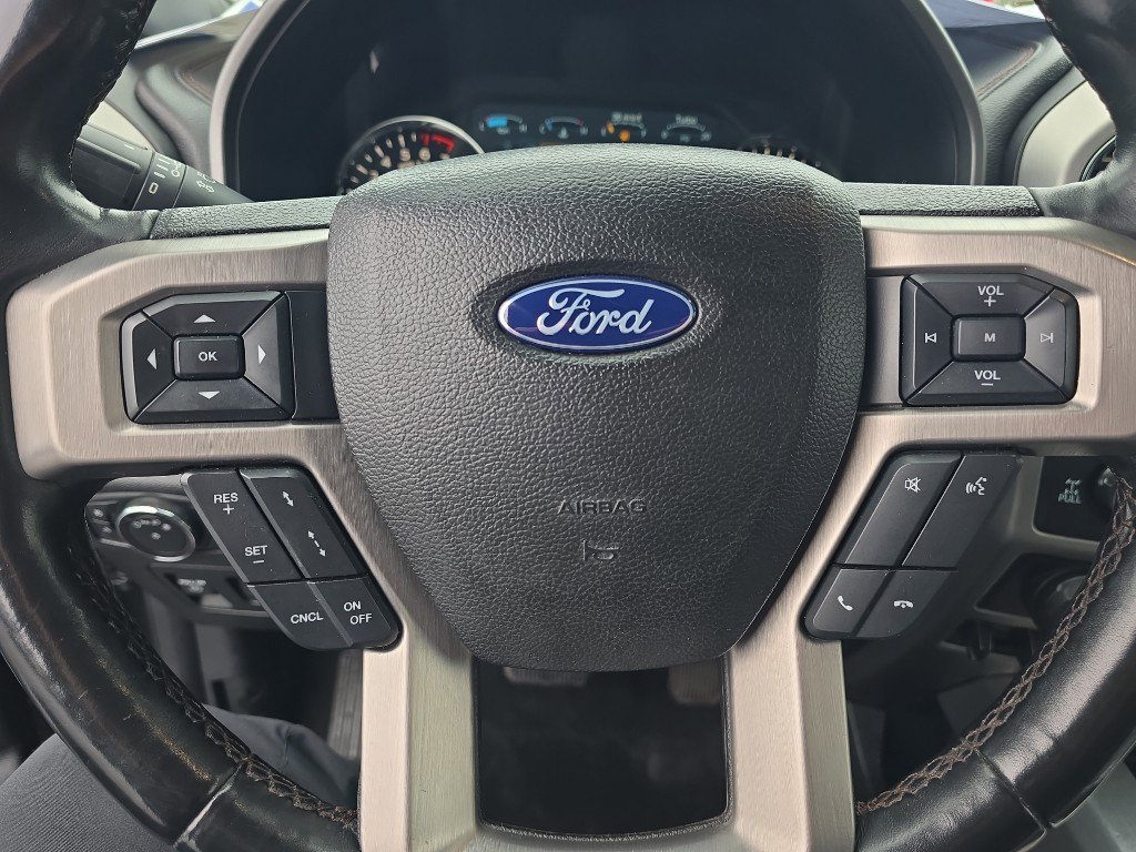 Used 2018 Ford F150 Platinum w/ Equipment Group 701A Luxury image 28