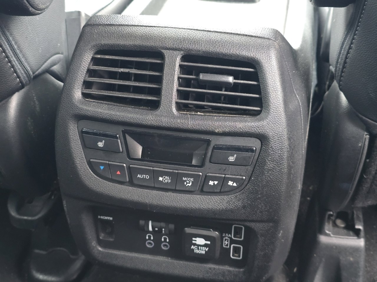 Certified 2020 Honda Pilot Touring image 27