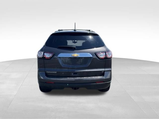 Used 2017 Chevrolet Traverse LT w/ Style and Technology Package FWD image 4
