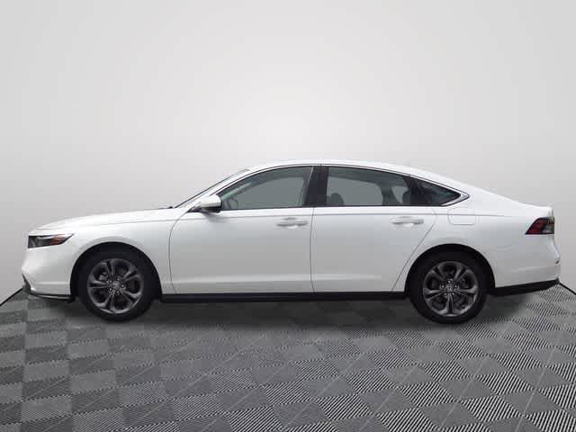 Used 2024 Honda Accord EX image 2