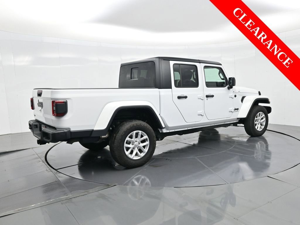 Used 2023 Jeep Gladiator Sport image 7