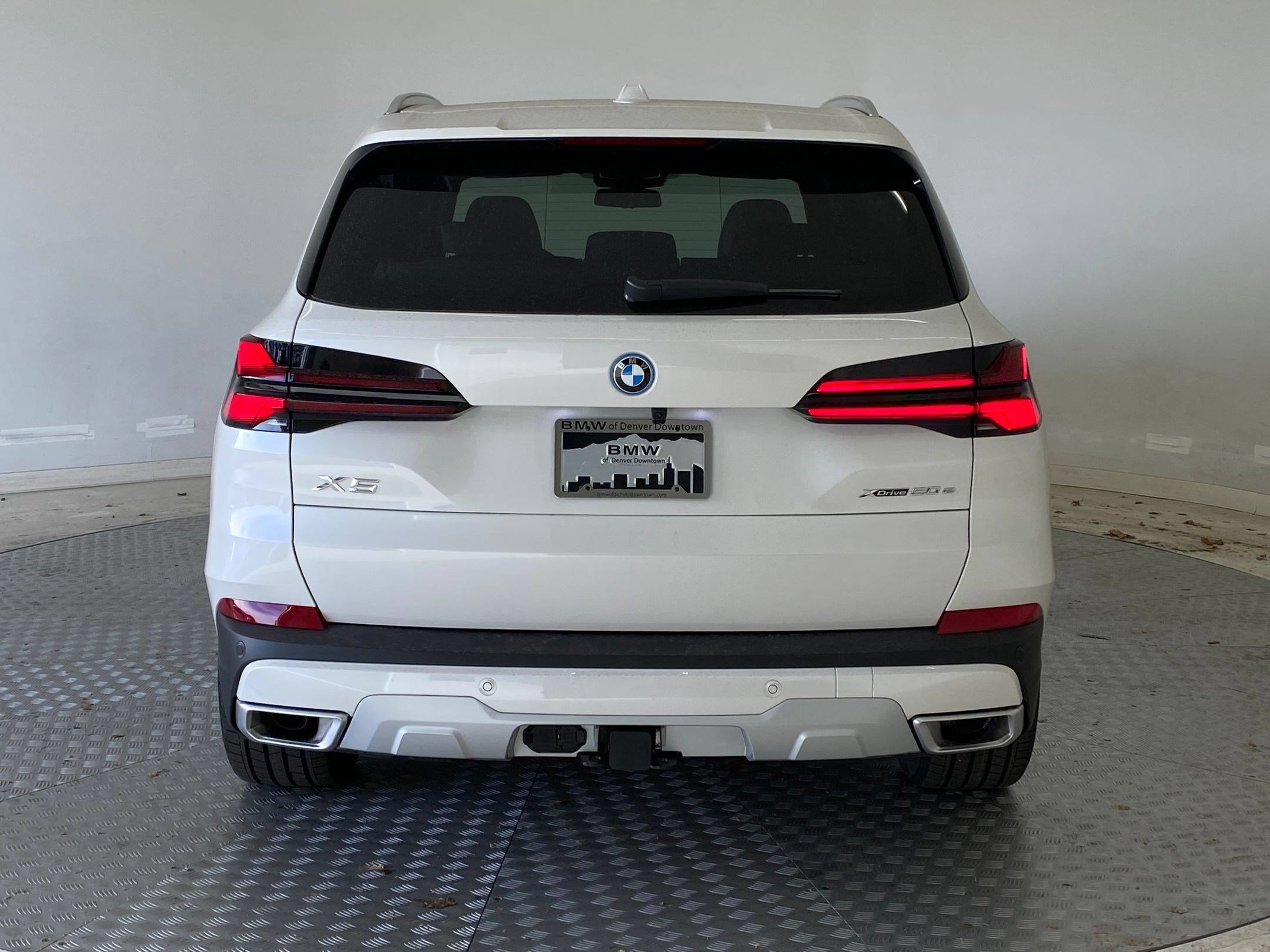 Used 2026 BMW X5 xDrive50e w/ Climate Comfort Package AWD/4WD image 9
