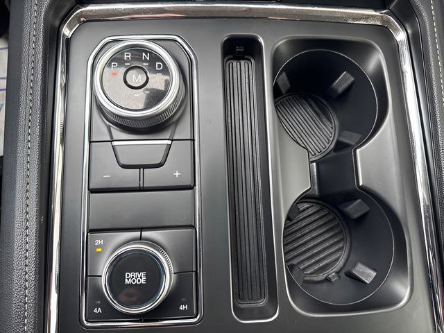 Used 2024 Ford Expedition XLT image 35