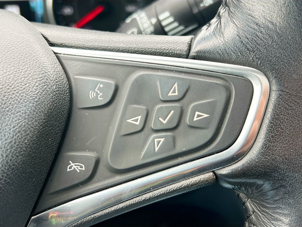 Used 2018 Chevrolet Equinox Premier FWD image 13