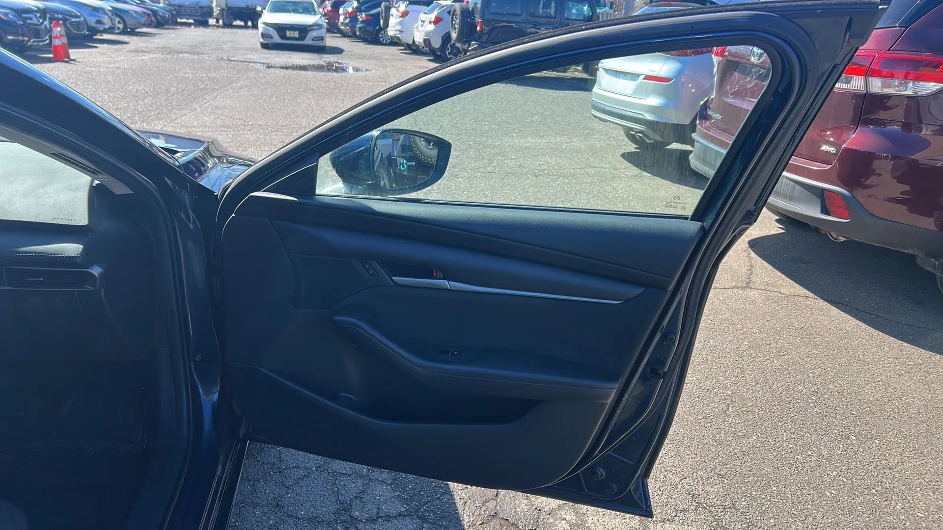 Used 2022 MAZDA MAZDA3 2.0 Sedan 4D image 12