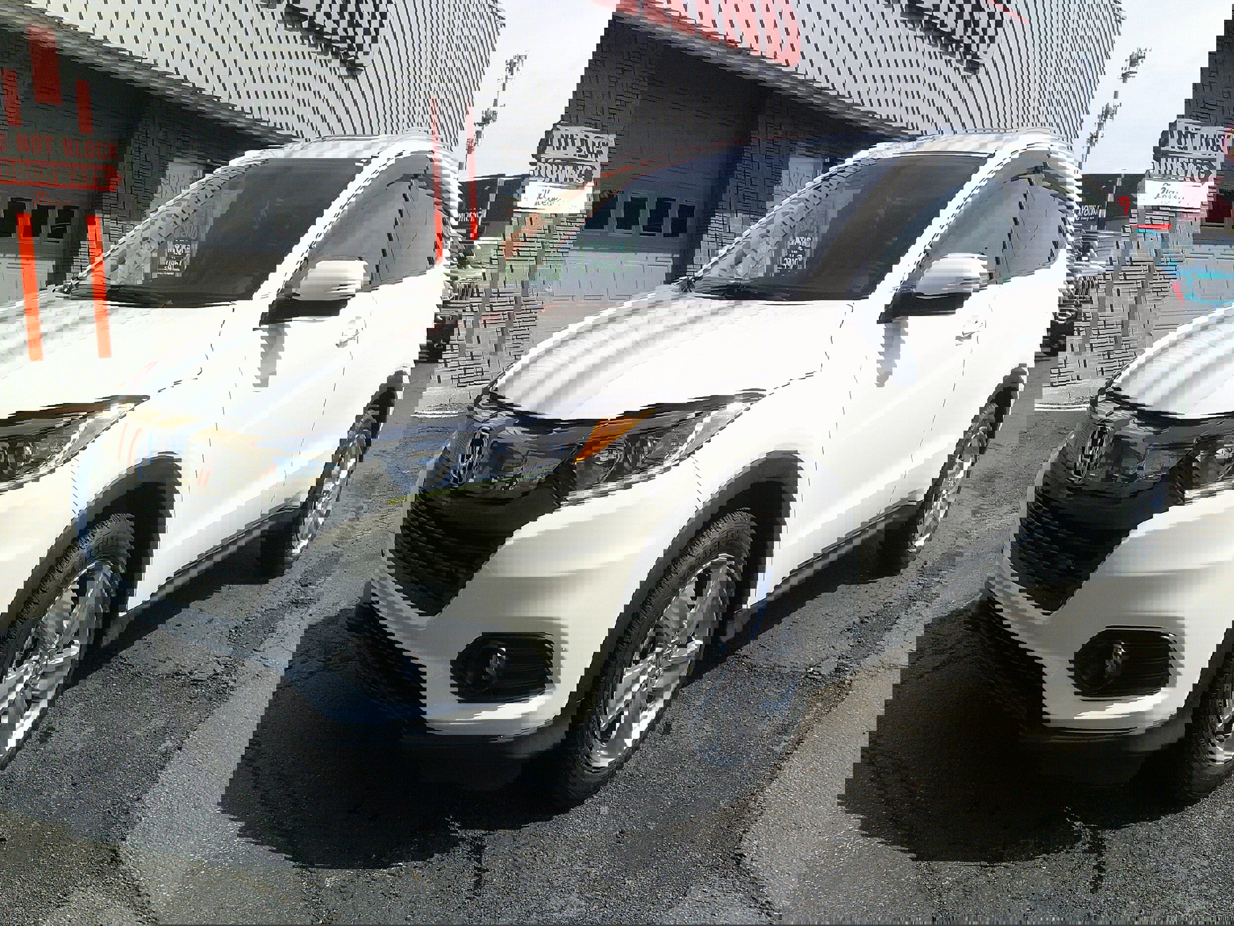 Used 2019 Honda HR-V EX-L image 10