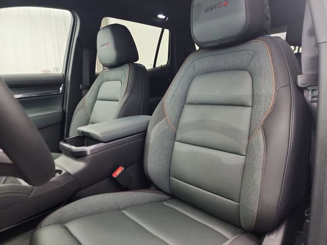 New 2026 GMC Terrain AT4 w/ Convenience Package III image 30