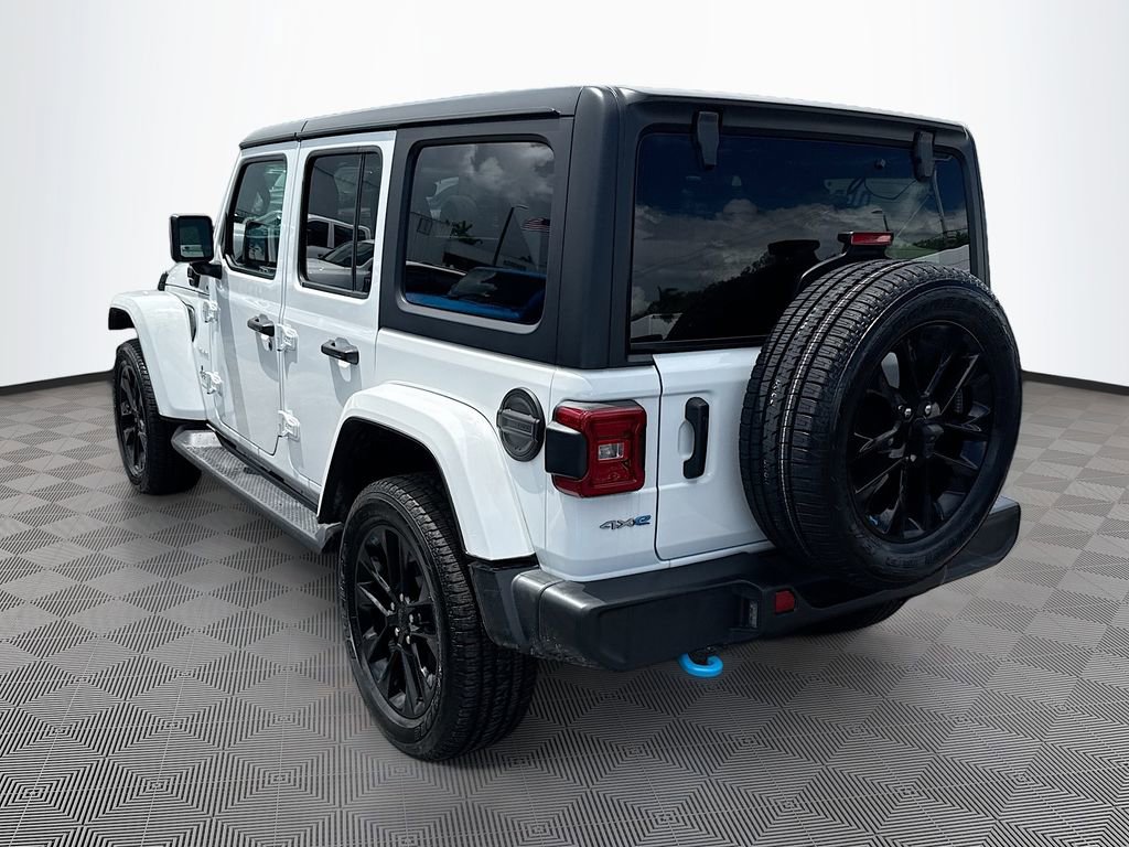 Used 2023 Jeep Wrangler Unlimited Sahara w/ Cold Weather Group image 8