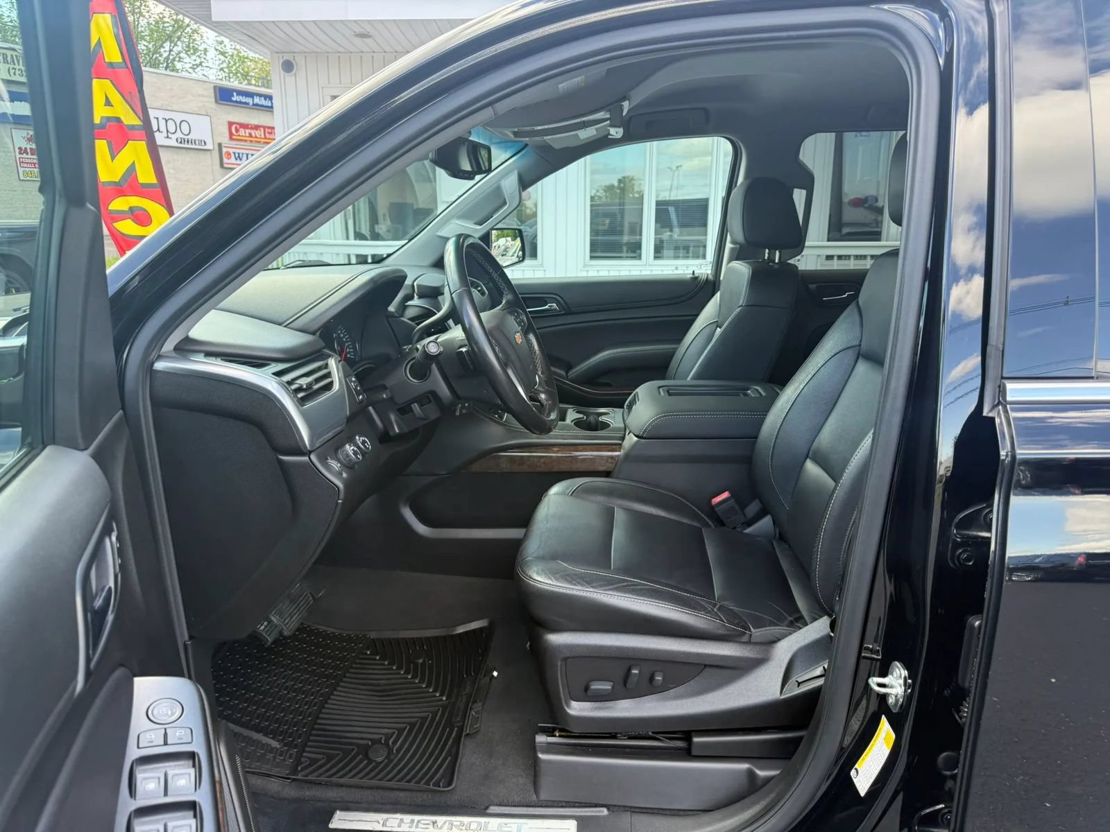 Used 2019 Chevrolet Suburban LT AWD/4WD image 14