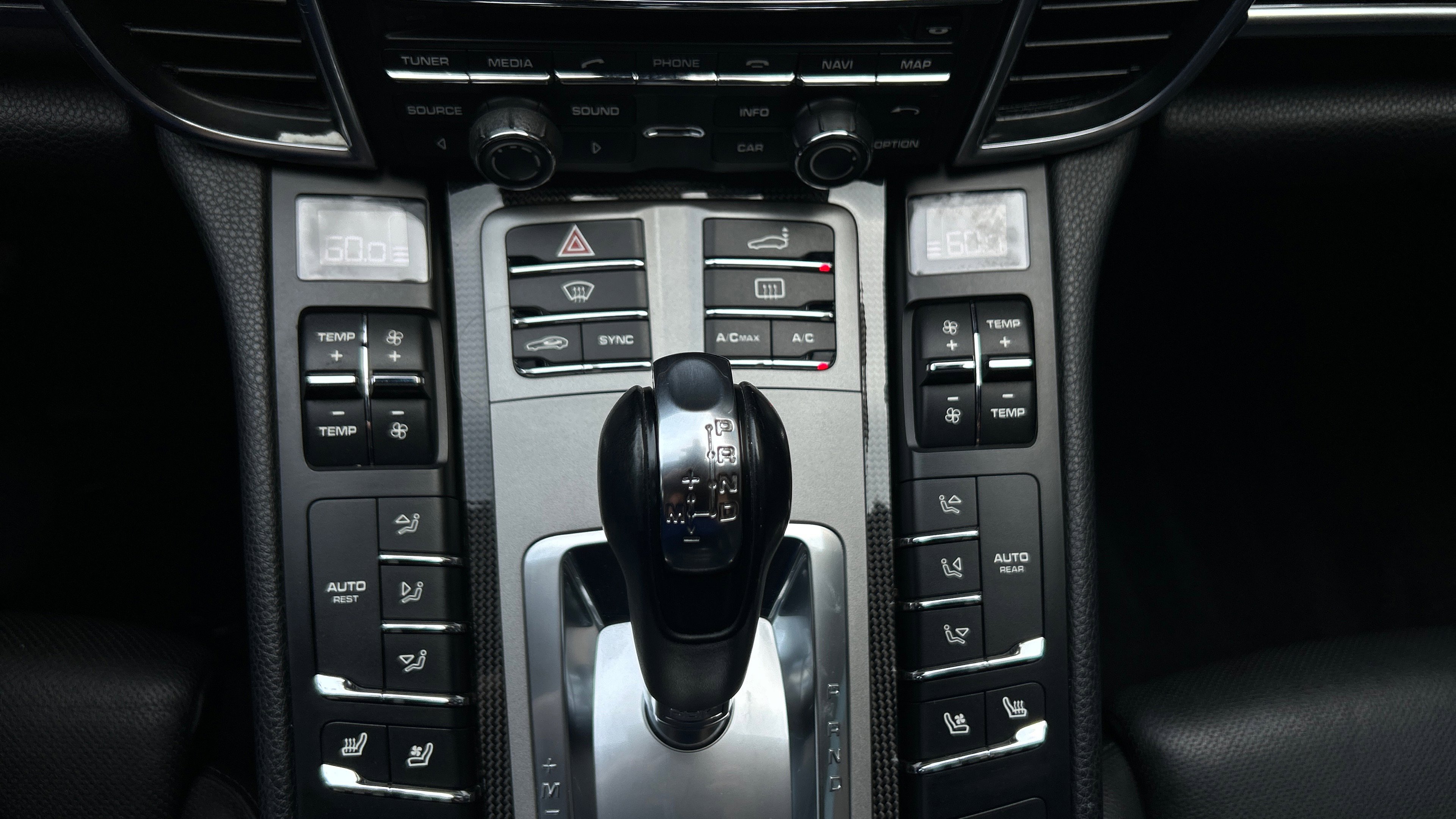 Used 2015 Porsche Panamera 4S image 95