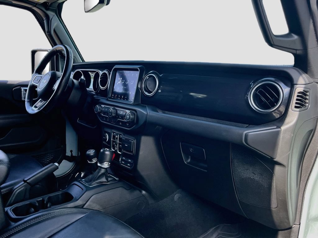 Used 2023 Jeep Wrangler Unlimited Sahara AWD/4WD image 29