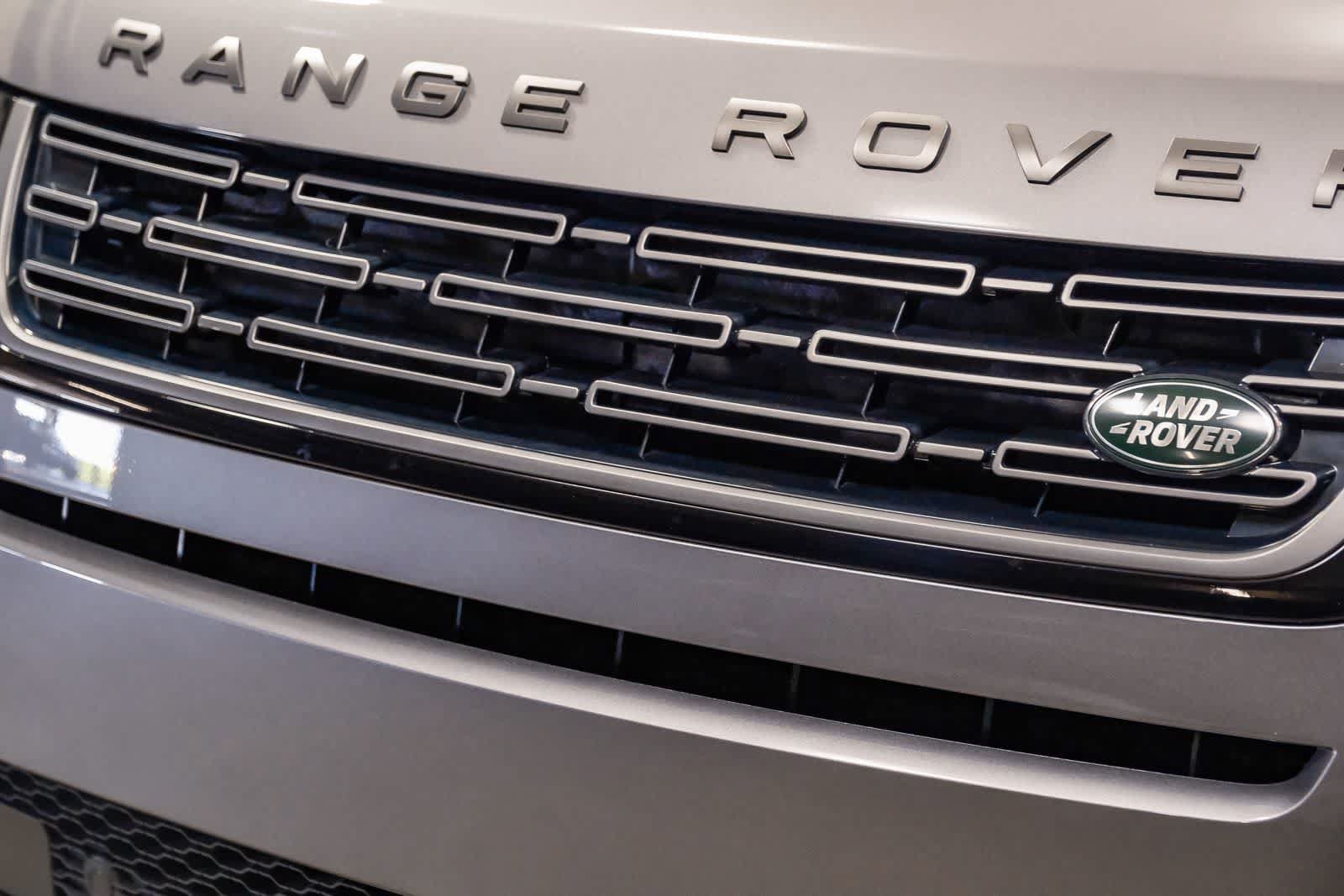 Used 2025 Land Rover Range Rover Evoque S AWD/4WD image 13