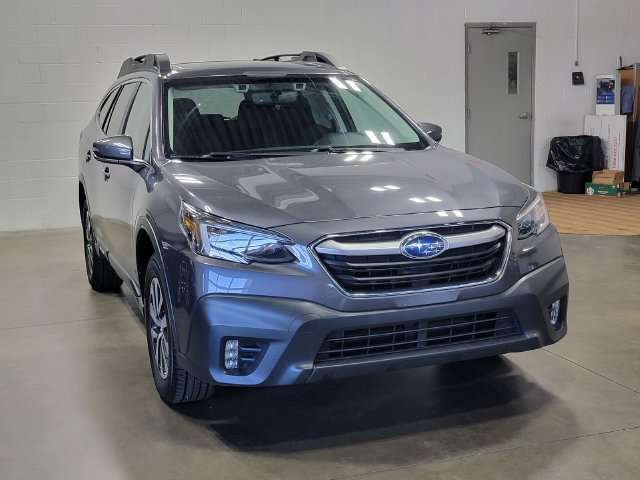 Used 2022 Subaru Outback Premium AWD/4WD image 4