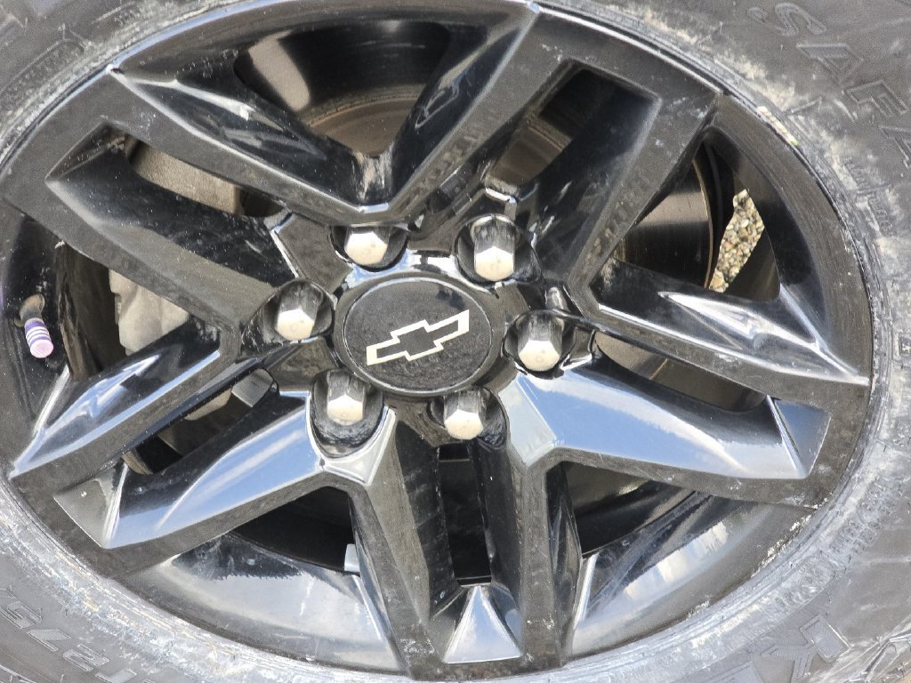 Used 2022 Chevrolet Silverado 1500 Custom Trail Boss w/ LPO, Dark Essentials Package AWD/4WD image 10