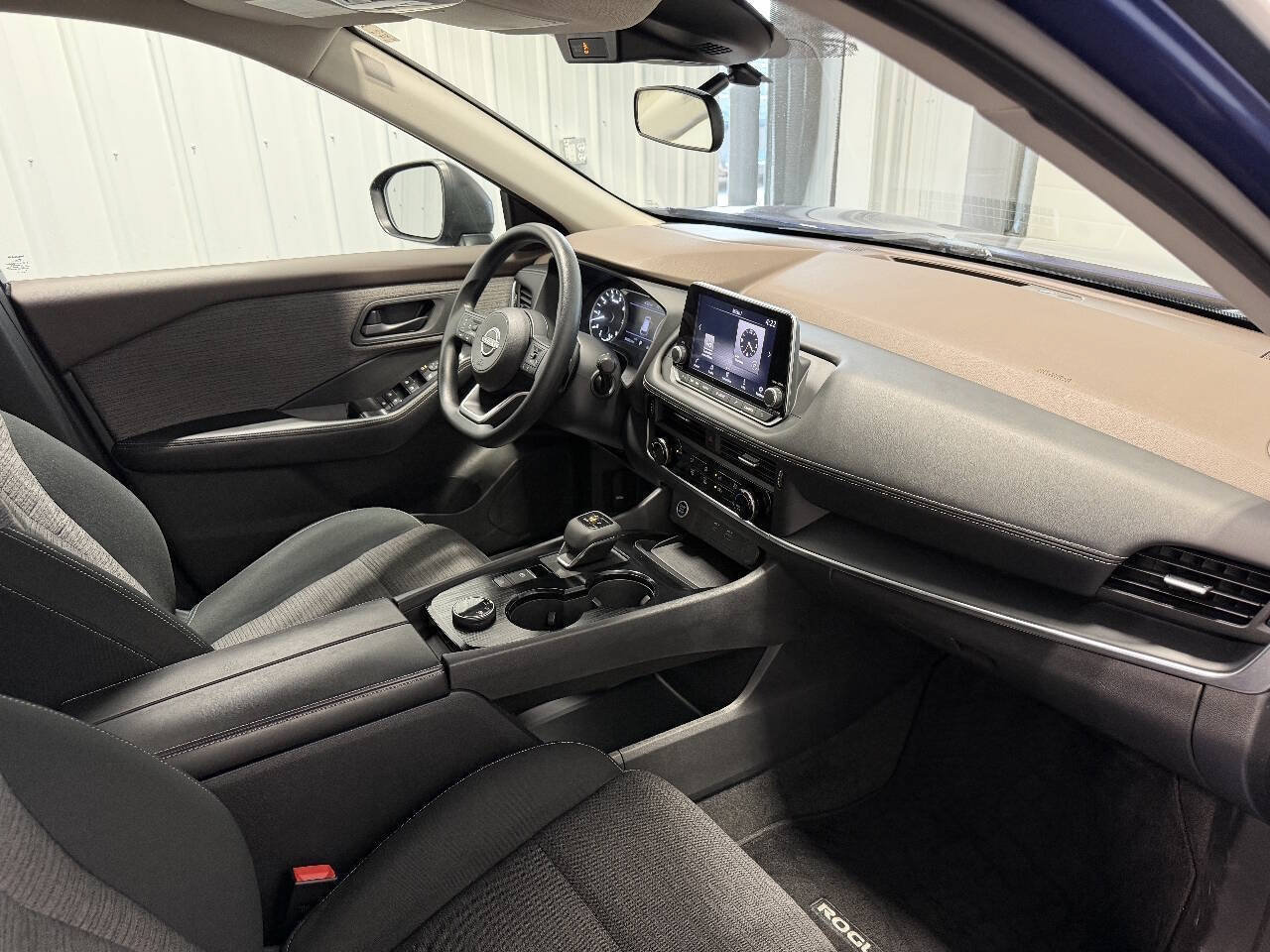 Used 2022 Nissan Rogue S AWD/4WD image 31
