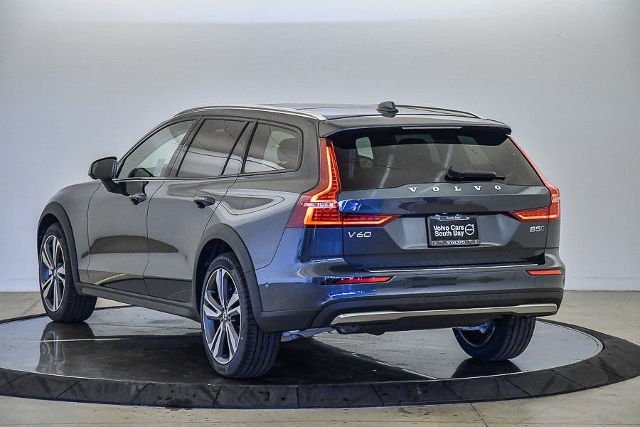 New 2026 Volvo V60 B5 Cross Country Plus w/ Climate Package image 2