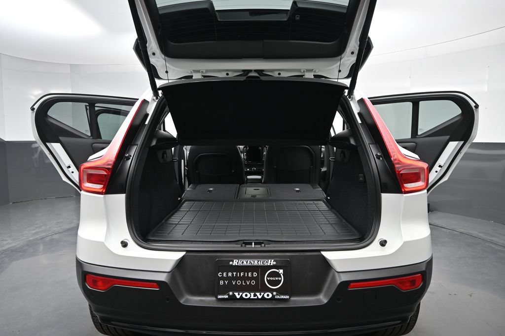 New 2026 Volvo XC40 B5 Ultra w/ Climate Package AWD/4WD image 19