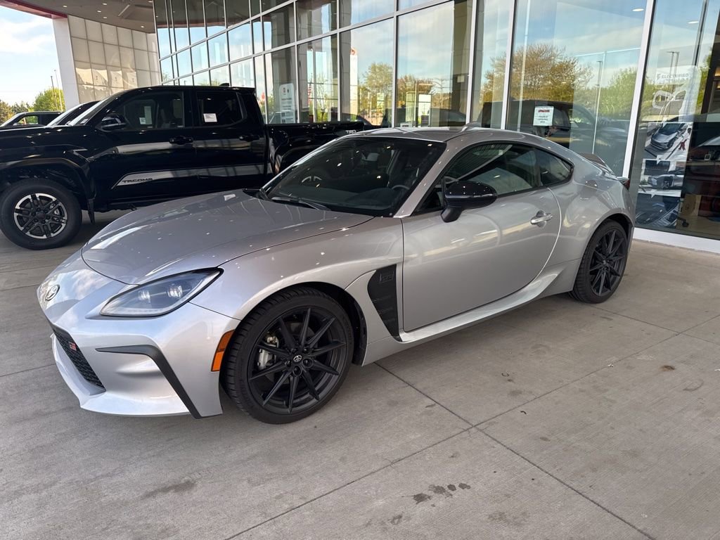 Certified 2025 Toyota GR86 Premium RWD image 2