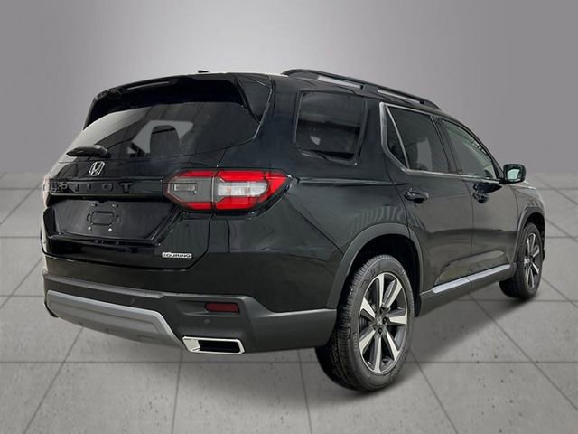 New 2025 Honda Pilot Touring image 8