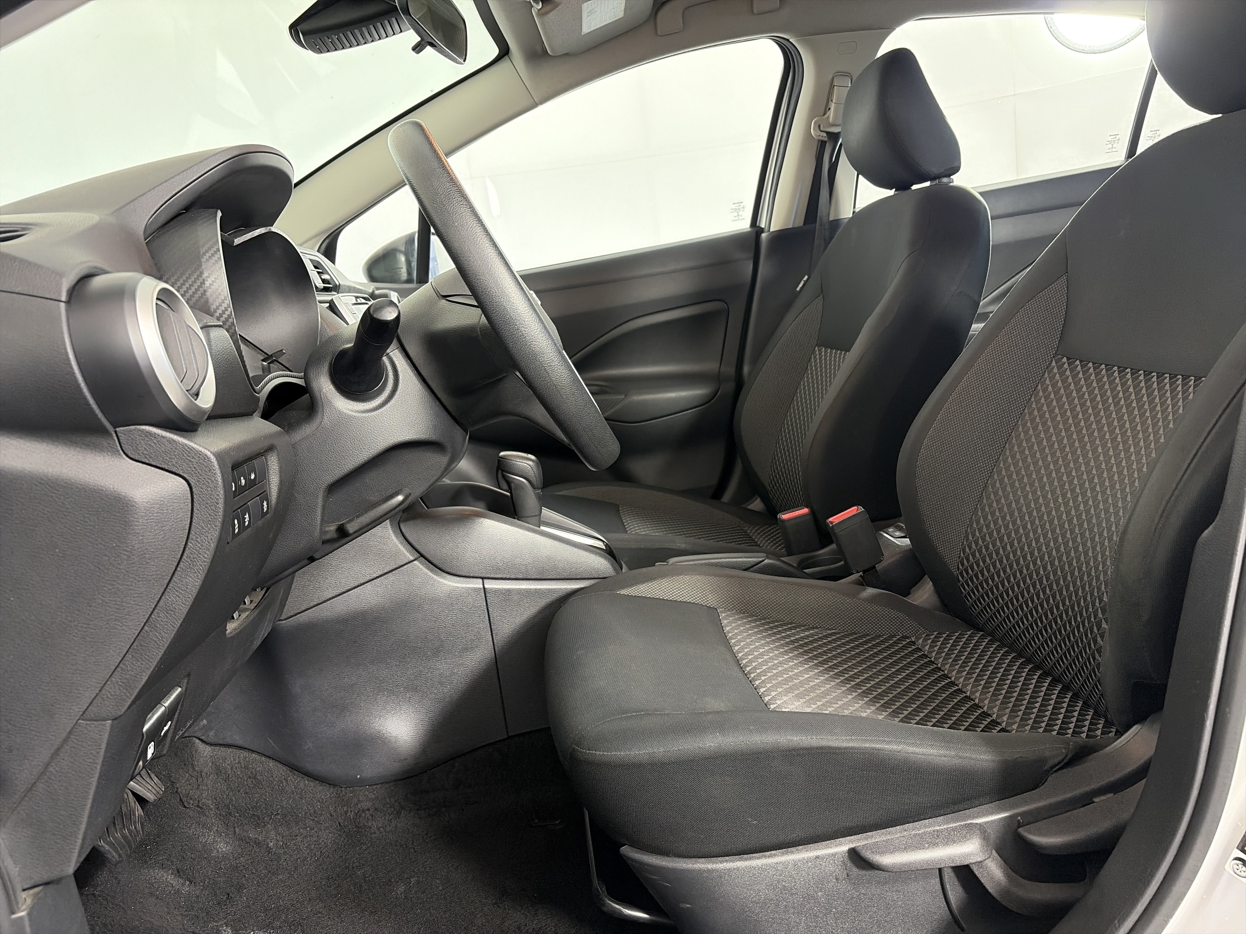 Used 2020 Nissan Versa S FWD image 6