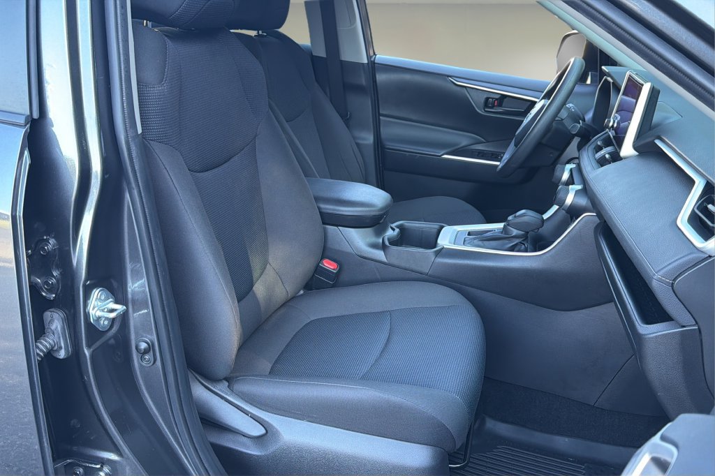 Certified 2024 Toyota RAV4 LE FWD image 19