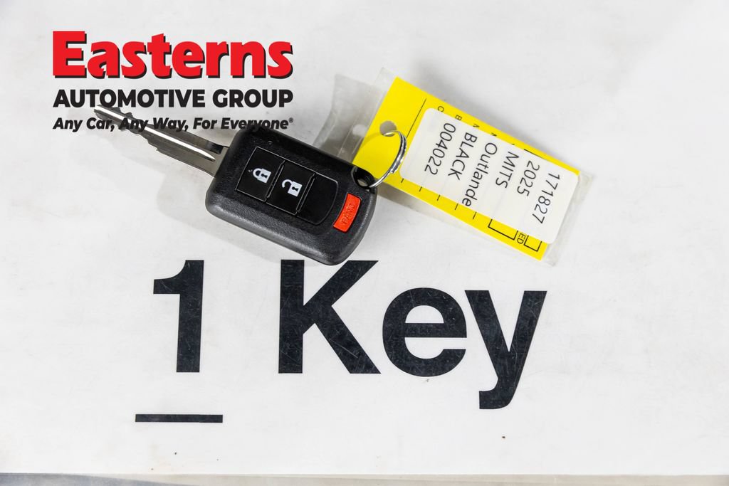 Used 2025 Mitsubishi Outlander Sport LE AWD/4WD image 24