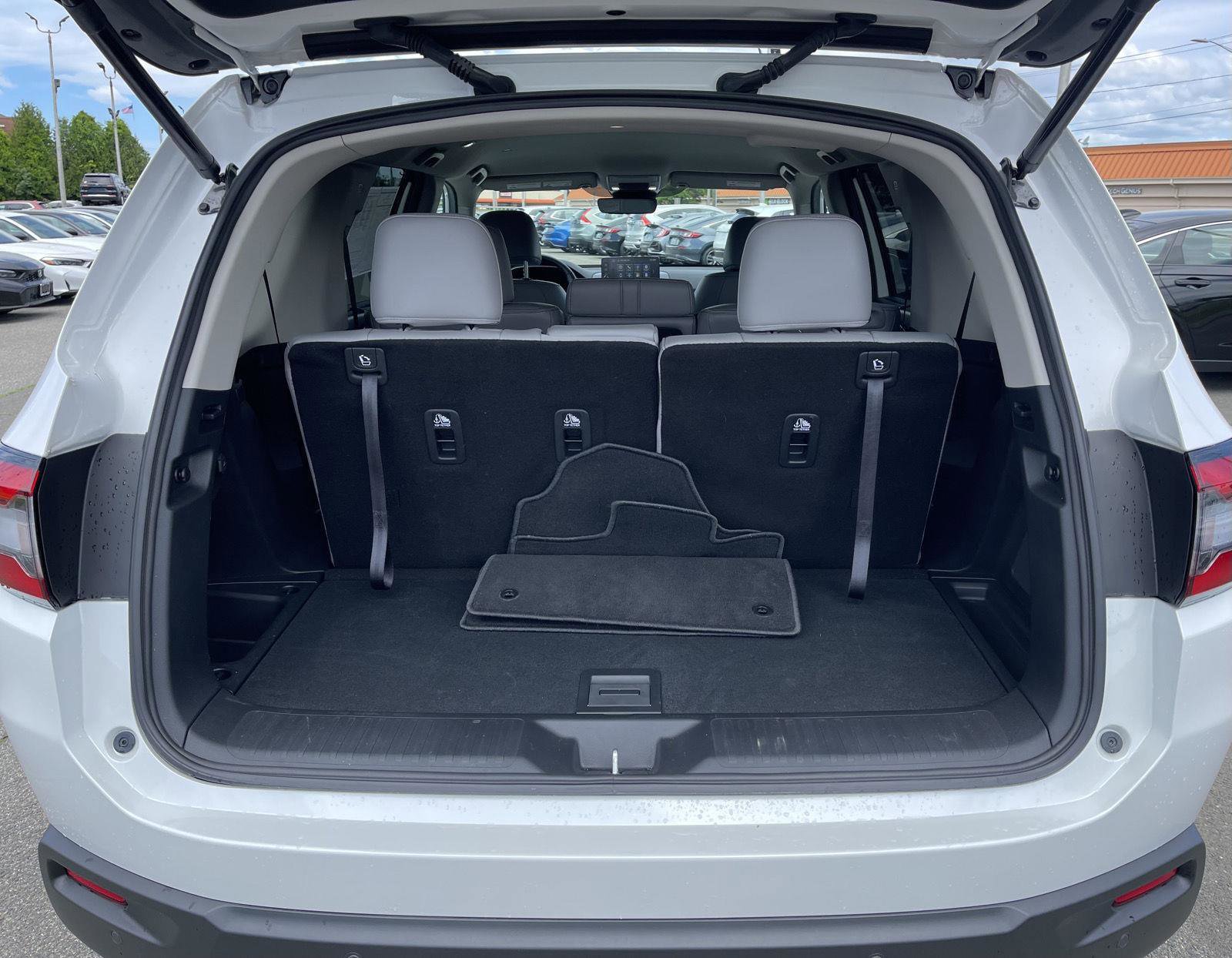 Used 2025 Honda Pilot EX-L image 17