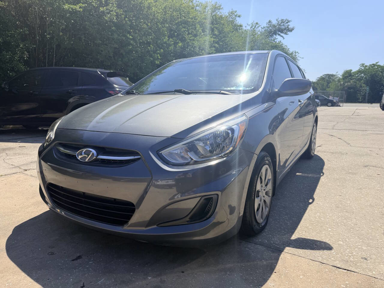 Used 2015 Hyundai Accent GS image 2