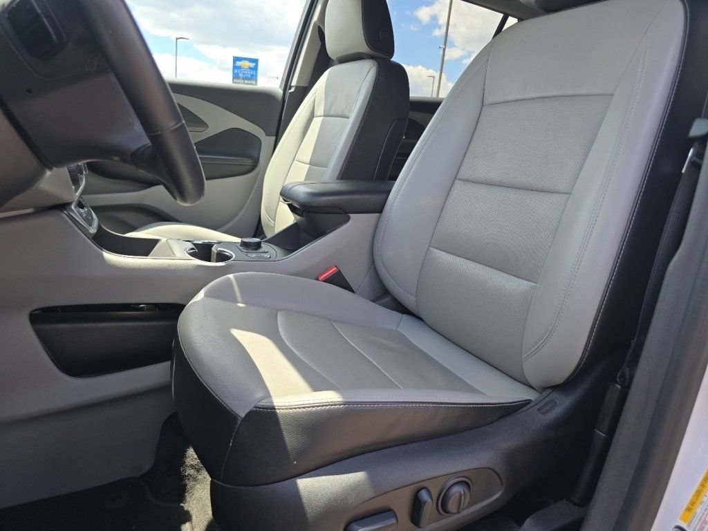 Used 2024 GMC Terrain SLT FWD image 24