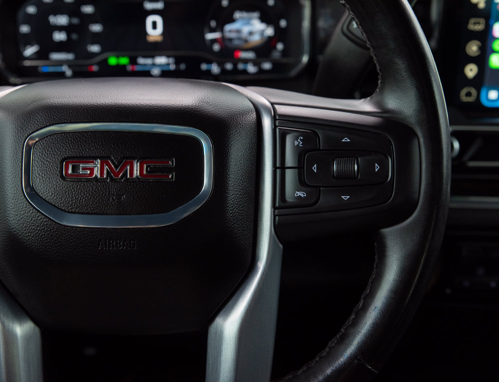 Used 2025 GMC Sierra 1500 SLT AWD/4WD image 26