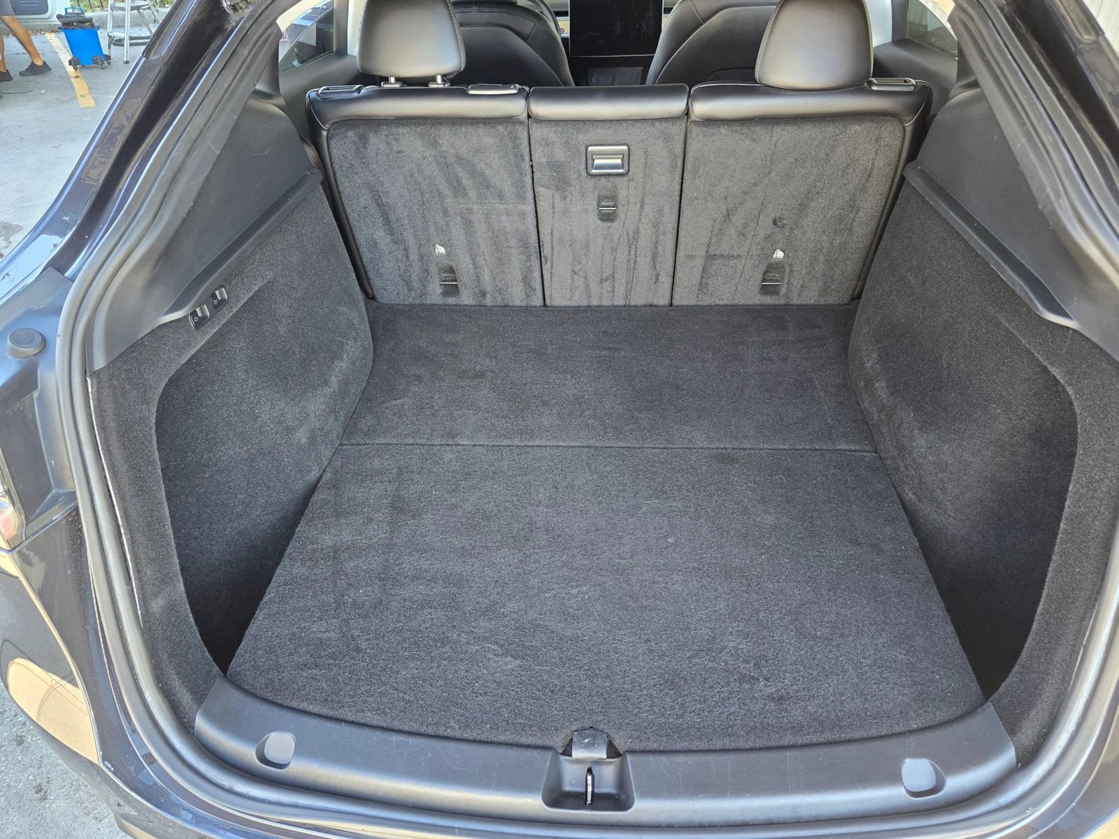 Used 2024 Tesla Model Y 2WD image 37