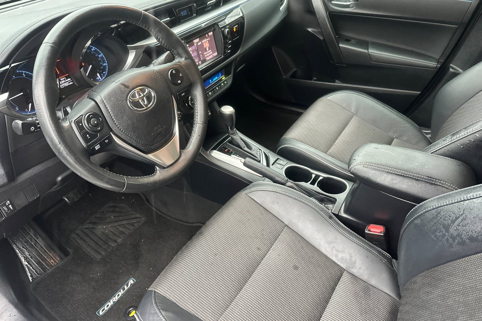 Used 2014 Toyota Corolla S w/ Driver Convenience Package image 11