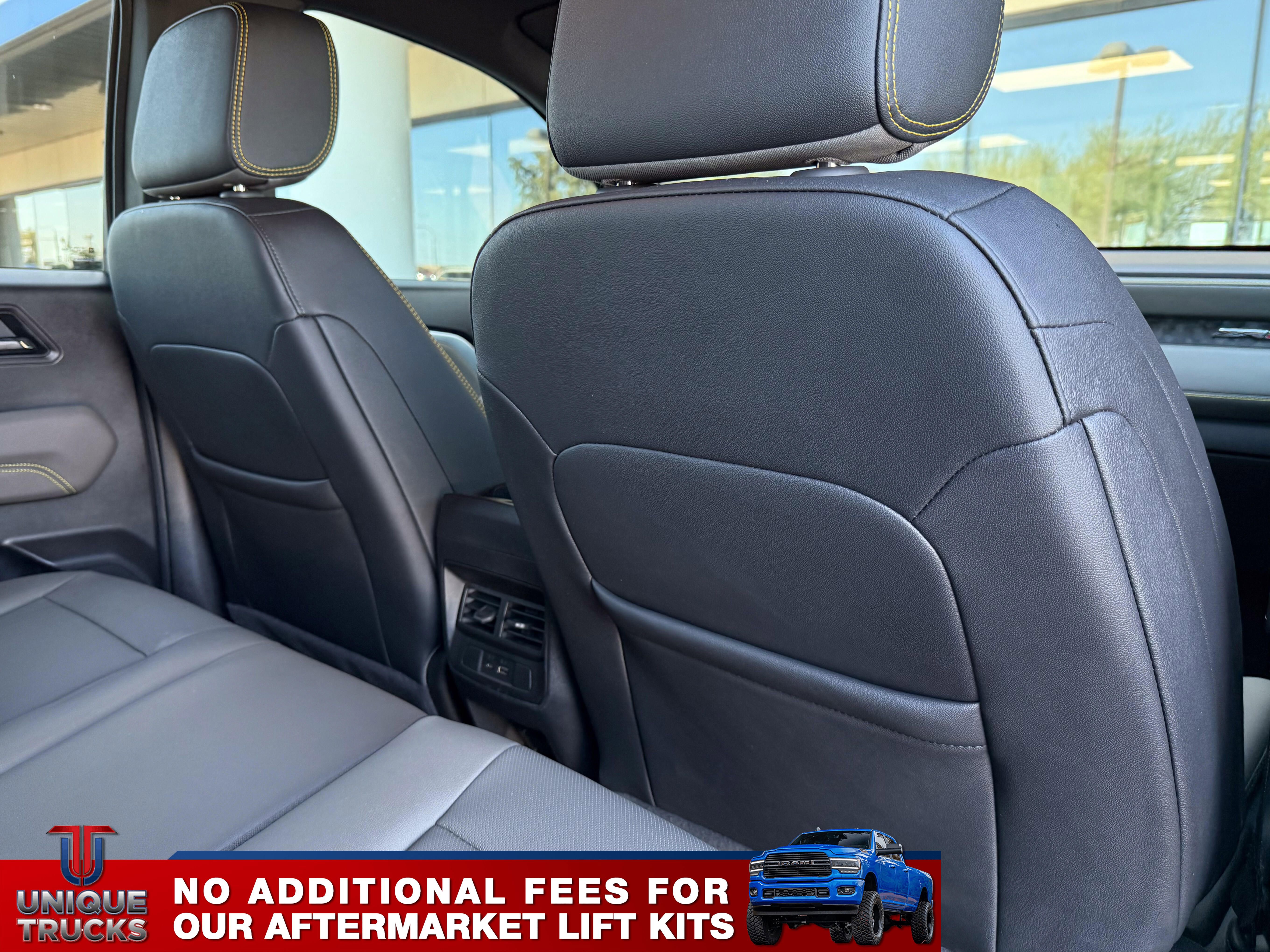 Used 2025 Chevrolet Colorado ZR2 w/ Technology Package image 25