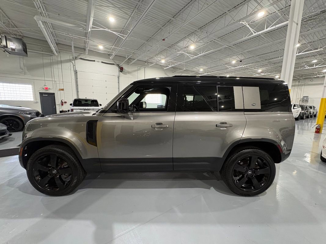 Used 2024 Land Rover Defender 110 S image 4