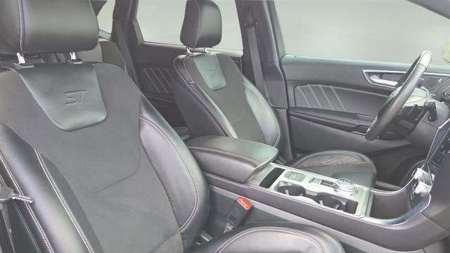 Used 2023 Ford Edge ST image 18
