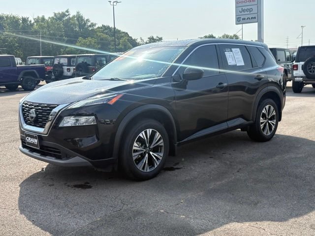 Used 2023 Nissan Rogue SV FWD image 3