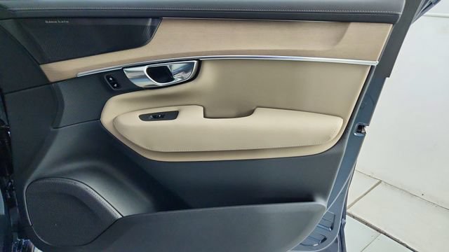 New 2026 Volvo XC90 B5 Plus AWD/4WD image 40