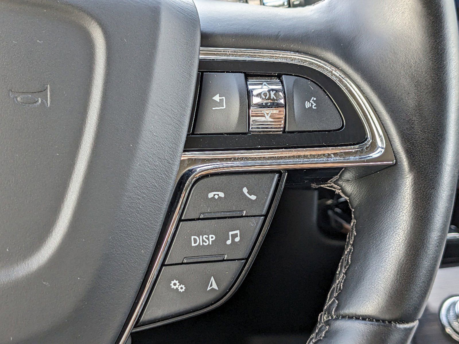 Certified 2023 Lincoln Nautilus Reserve w/ Monochromatic Package image 30