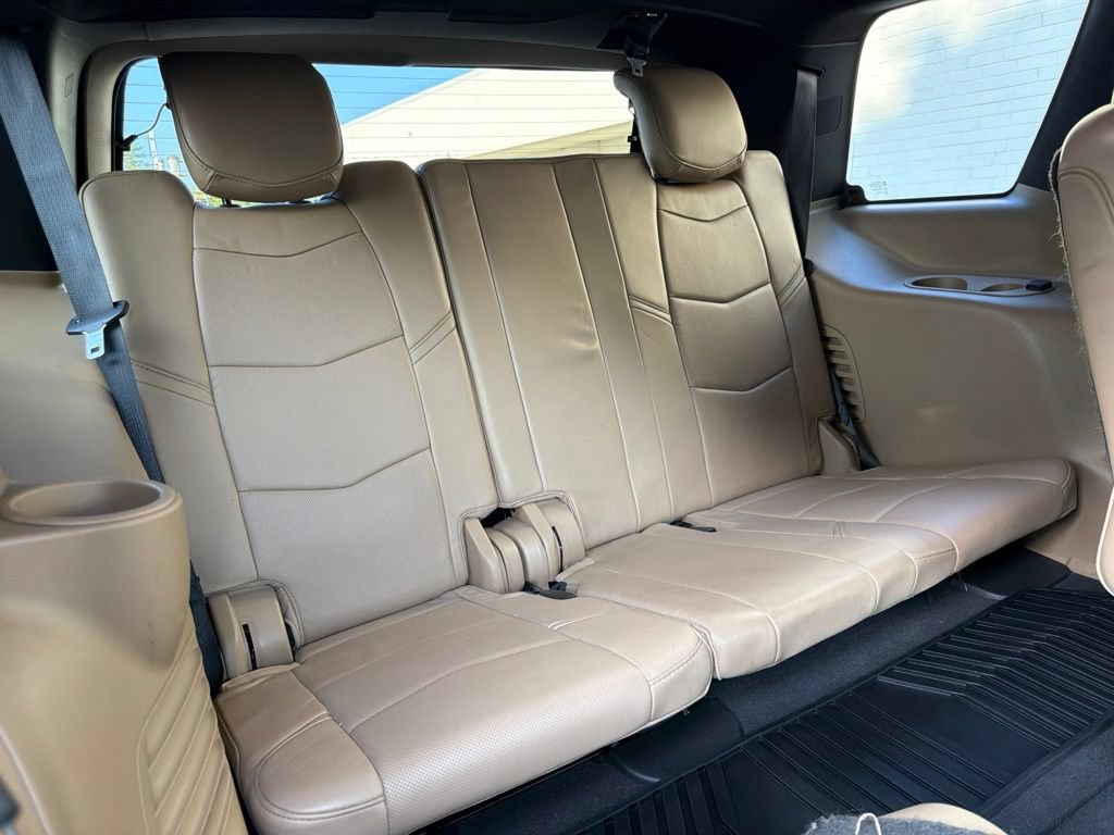 Used 2019 Cadillac Escalade Platinum AWD/4WD image 12