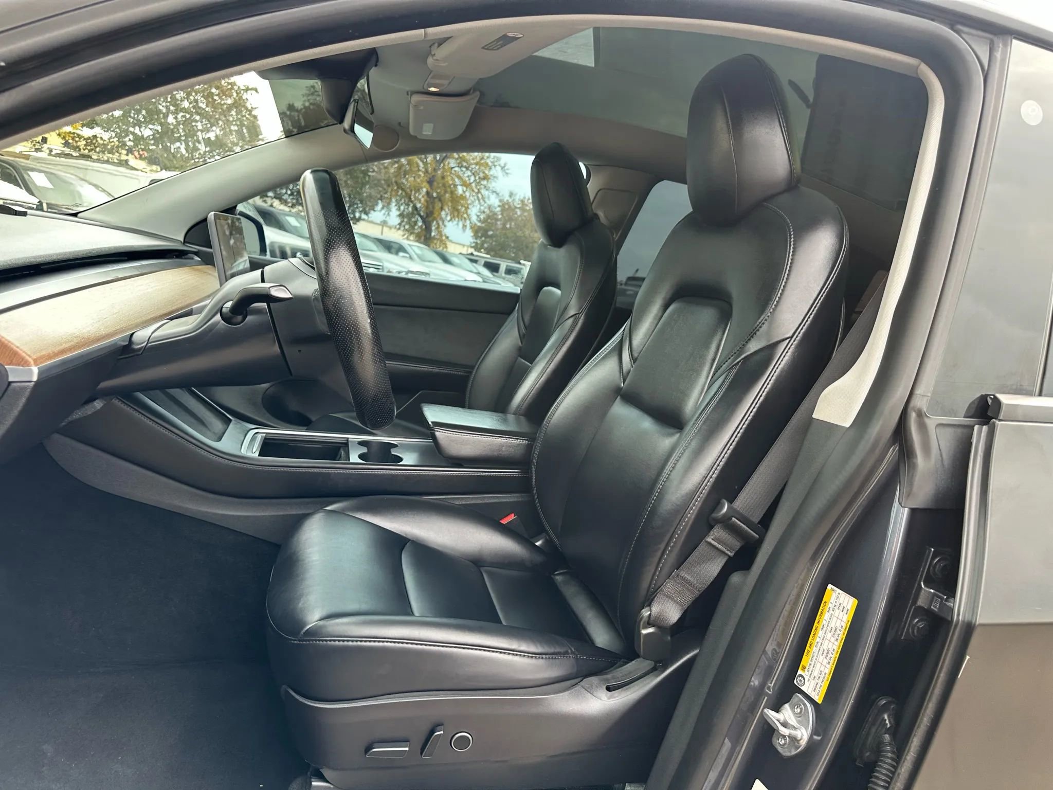 Used 2021 Tesla Model Y Performance image 14