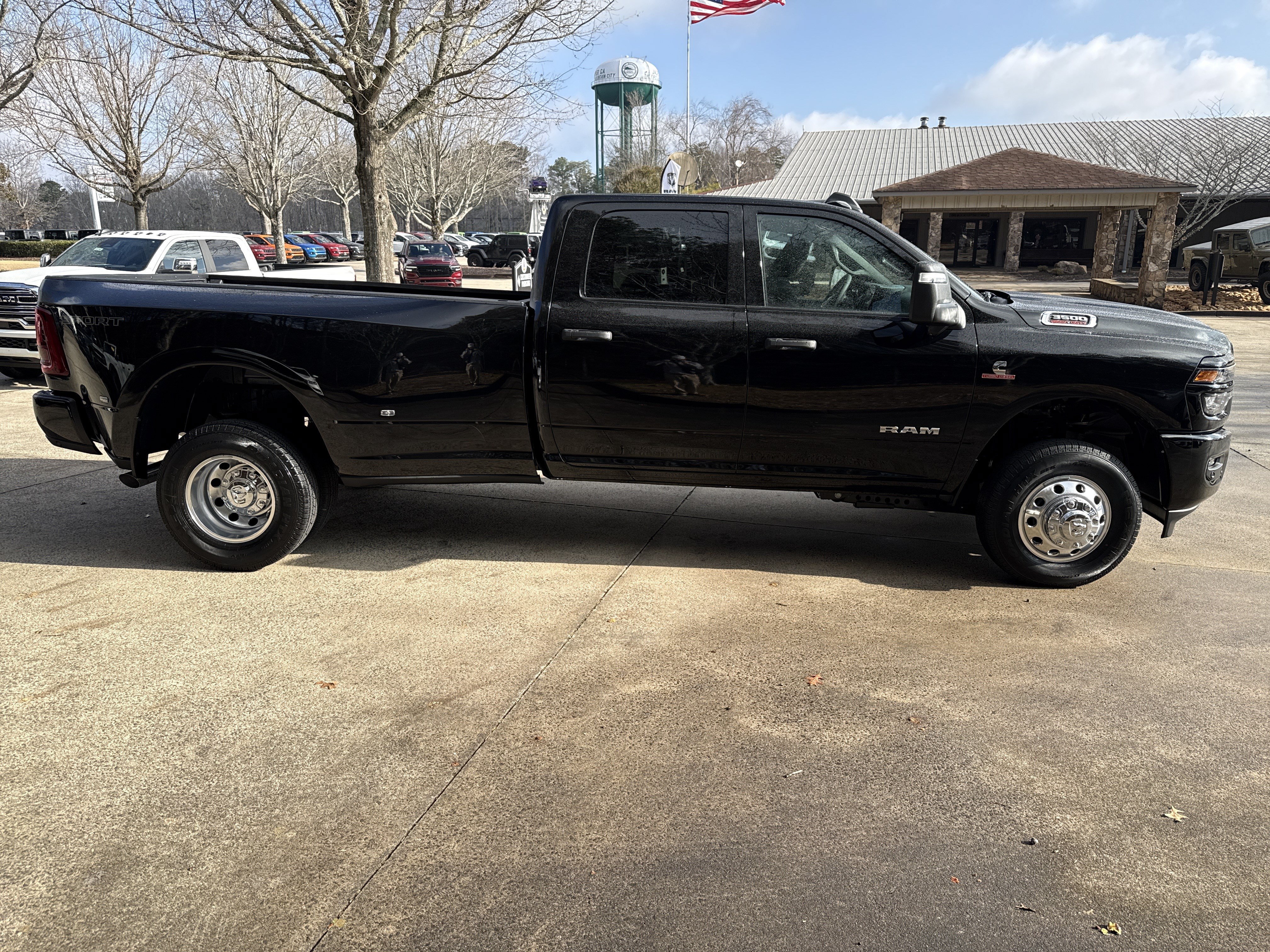 New 2026 RAM 3500 Big Horn AWD/4WD image 8